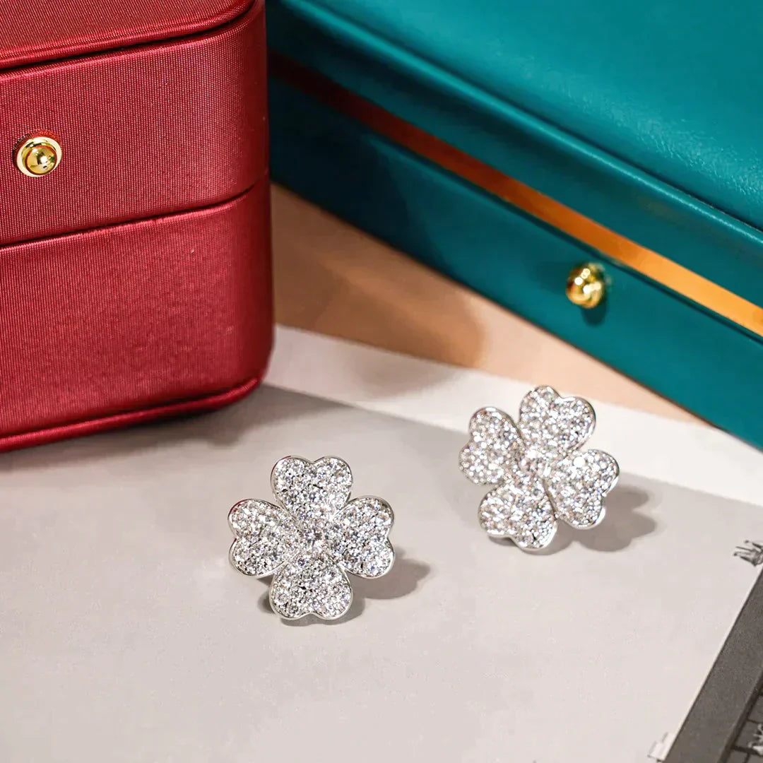 Clover 1 Motifs Diamond Earrings Silver – LUX VERSE Luxury Designer Fashion Outlet