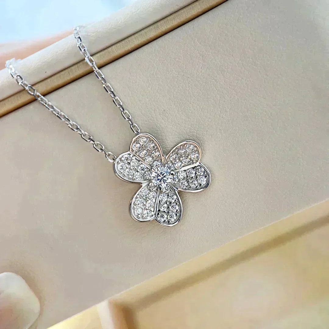 Clover Diamond Necklace Silver – LUX VERSE Luxury Designer Fashion Outlet