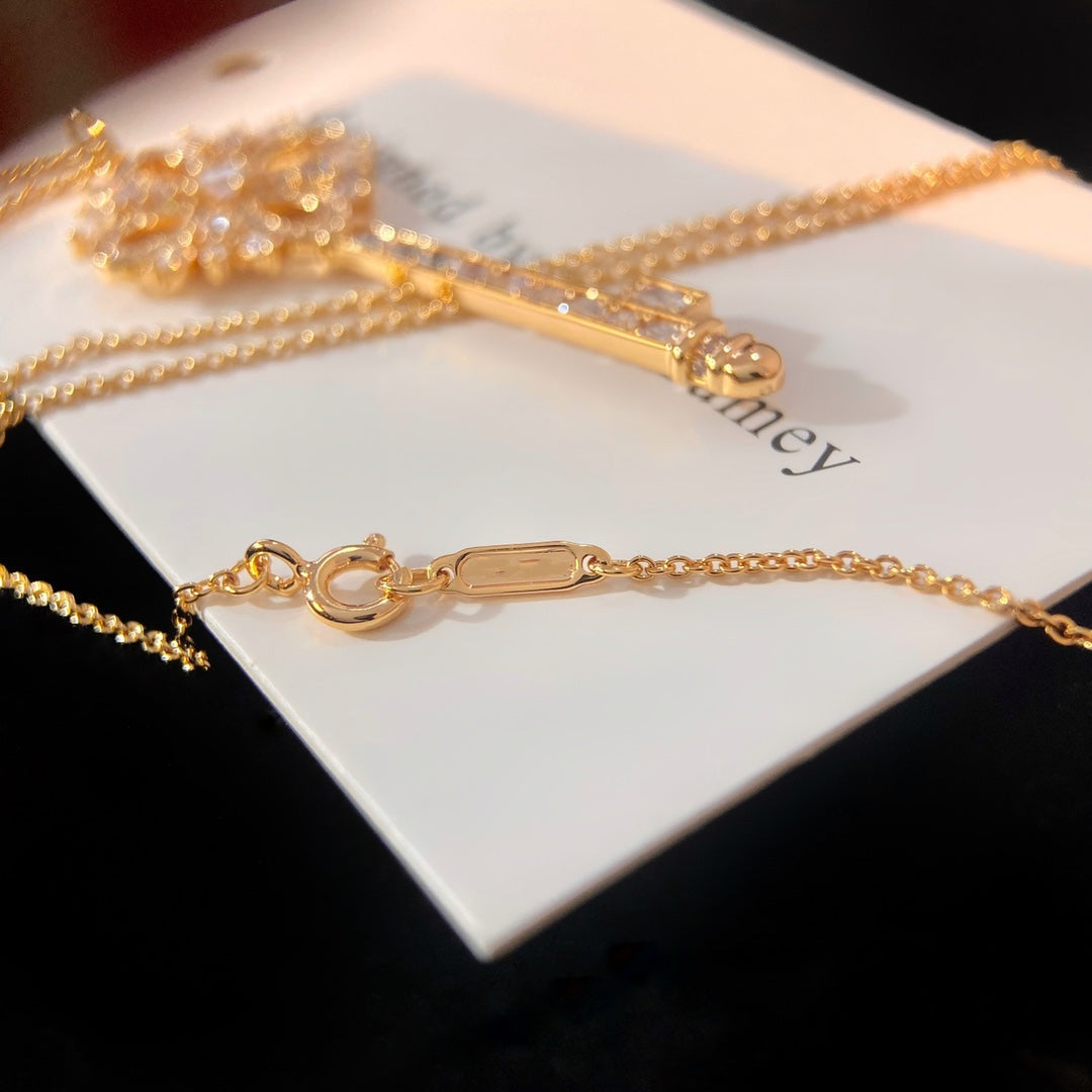 Victoria Key Pedant – LUX VERSE Luxury Designer Fashion Outlet