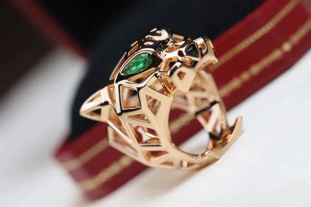 Panthere 31mm Ring Onyx and Tsavorite Garnets – LUX VERSE Luxury Designer Fashion Outlet