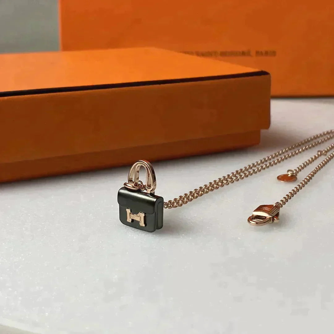Constance Black Pedant Rose Gold Necklace – LUX VERSE Luxury Designer Fashion Outlet