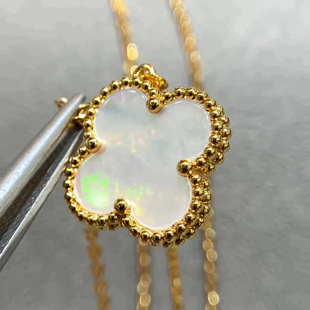 Clover  15mm White Mother-of-pearl Necklace – LUX VERSE Luxury Designer Fashion Outlet