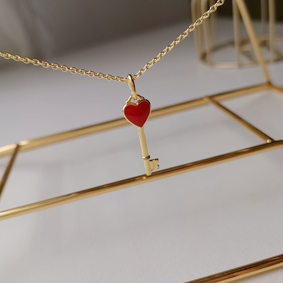 Key Pedant Carnelian Heart Gold – LUX VERSE Luxury Designer Fashion Outlet
