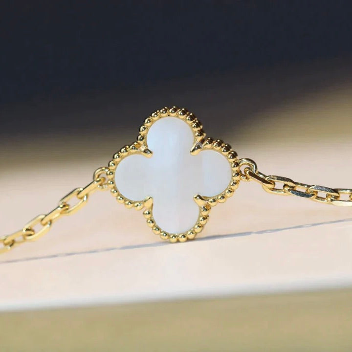 Clover 20 Motifs White Mop Necklace – LUX VERSE Luxury Designer Fashion Outlet