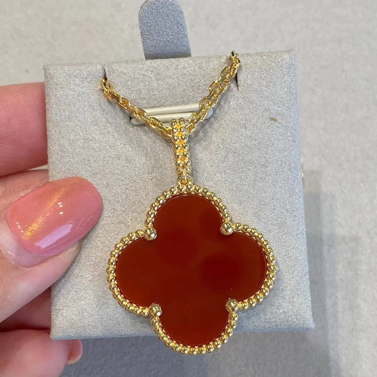 Clover Large 25mm Carnelian Necklace – LUX VERSE Luxury Designer Fashion Outlet