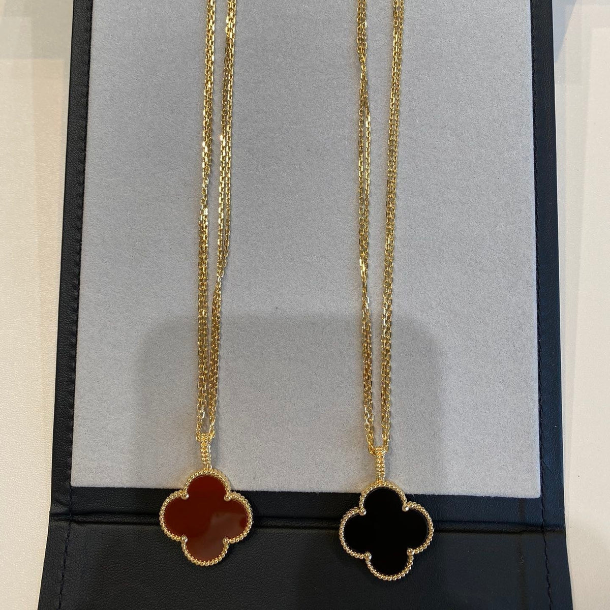 Clover Large 25mm Carnelian Necklace – LUX VERSE Luxury Designer Fashion Outlet