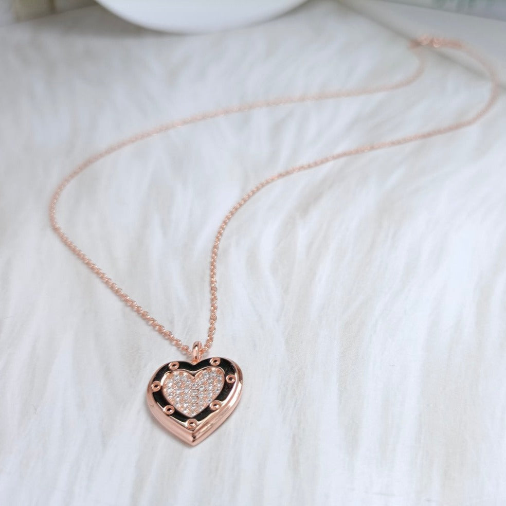 Heart Diamonds Pedant Necklace – LUX VERSE Luxury Designer Fashion Outlet