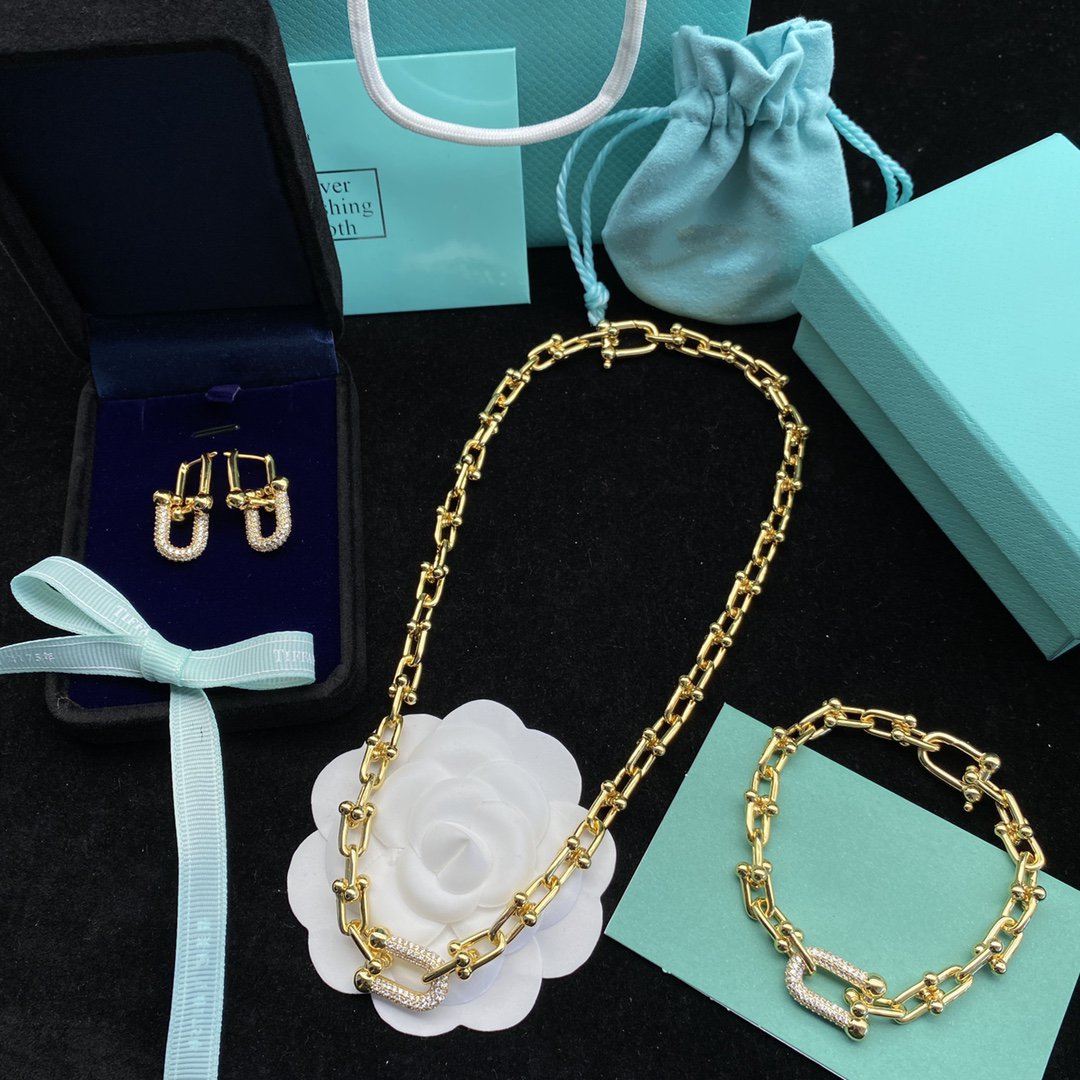 Hardwear Link Diamond Gold Earrings – LUX VERSE Luxury Designer Fashion Outlet