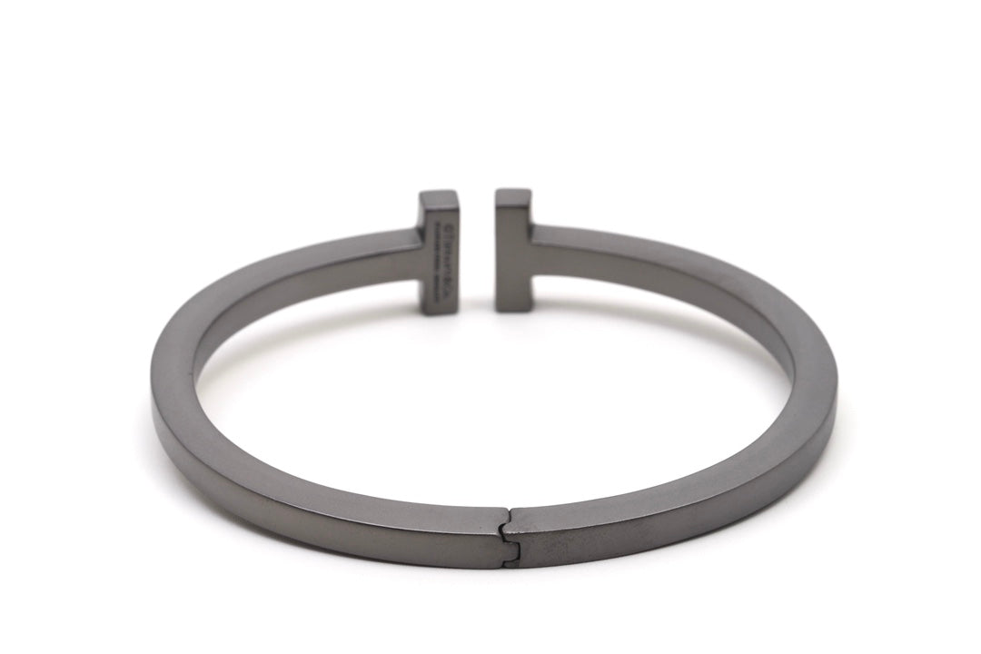 T Wide Carbon Bracelet – LUX VERSE Luxury Designer Fashion Outlet