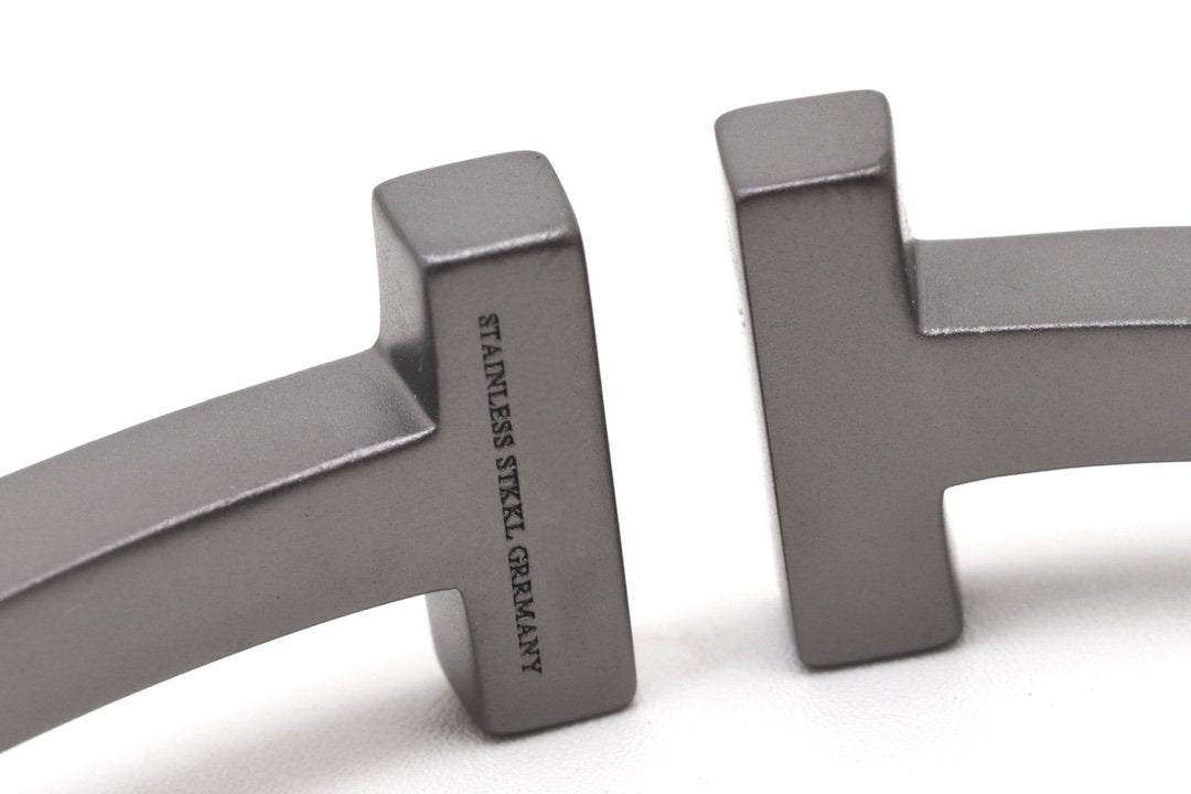 T Wide Carbon Bracelet – LUX VERSE Luxury Designer Fashion Outlet