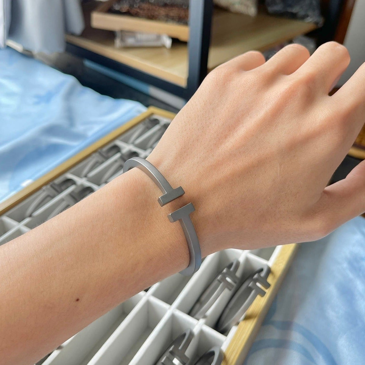 T Wide Carbon Bracelet – LUX VERSE Luxury Designer Fashion Outlet