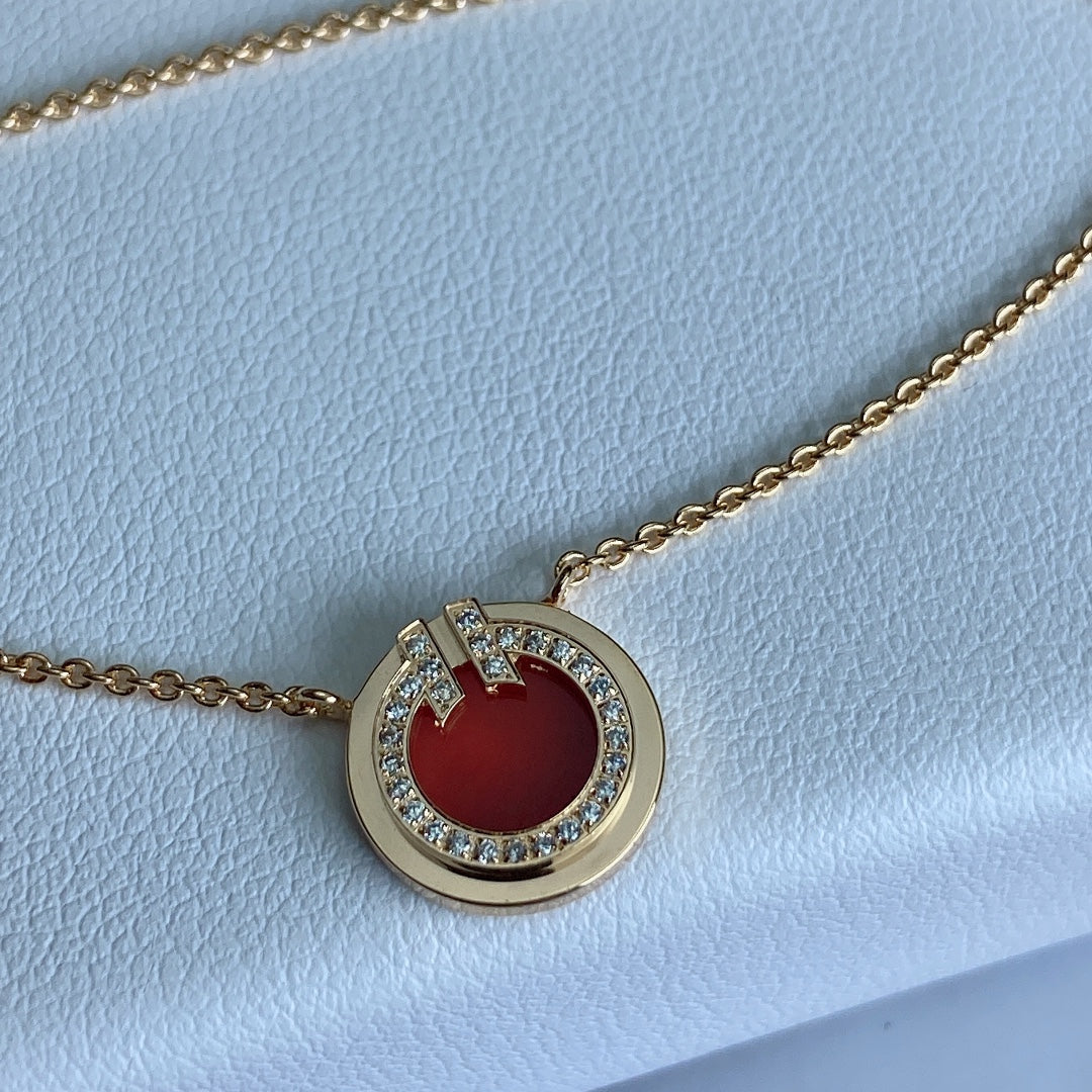 T Diamond Circle Pedant Necklace – LUX VERSE Luxury Designer Fashion Outlet