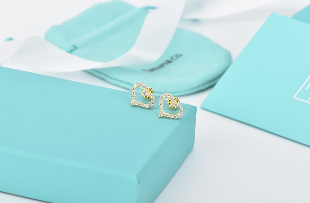 Open Heart Stud Diamond Earrings – LUX VERSE Luxury Designer Fashion Outlet