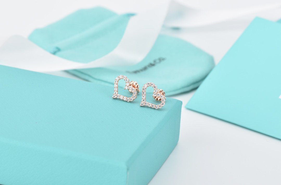 Open Heart Stud Diamond Earrings – LUX VERSE Luxury Designer Fashion Outlet