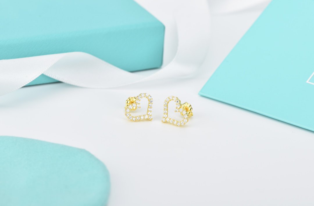 Open Heart Stud Diamond Earrings – LUX VERSE Luxury Designer Fashion Outlet