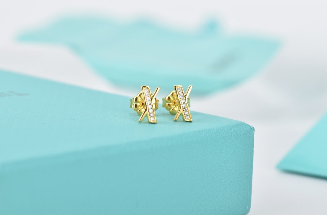 Atlas Diamond Stud Earrings – LUX VERSE Luxury Designer Fashion Outlet