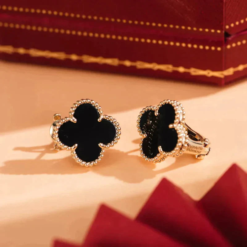 Clover Medium 1 Motifs  Onyx Stud Earrings – LUX VERSE Luxury Designer Fashion Outlet