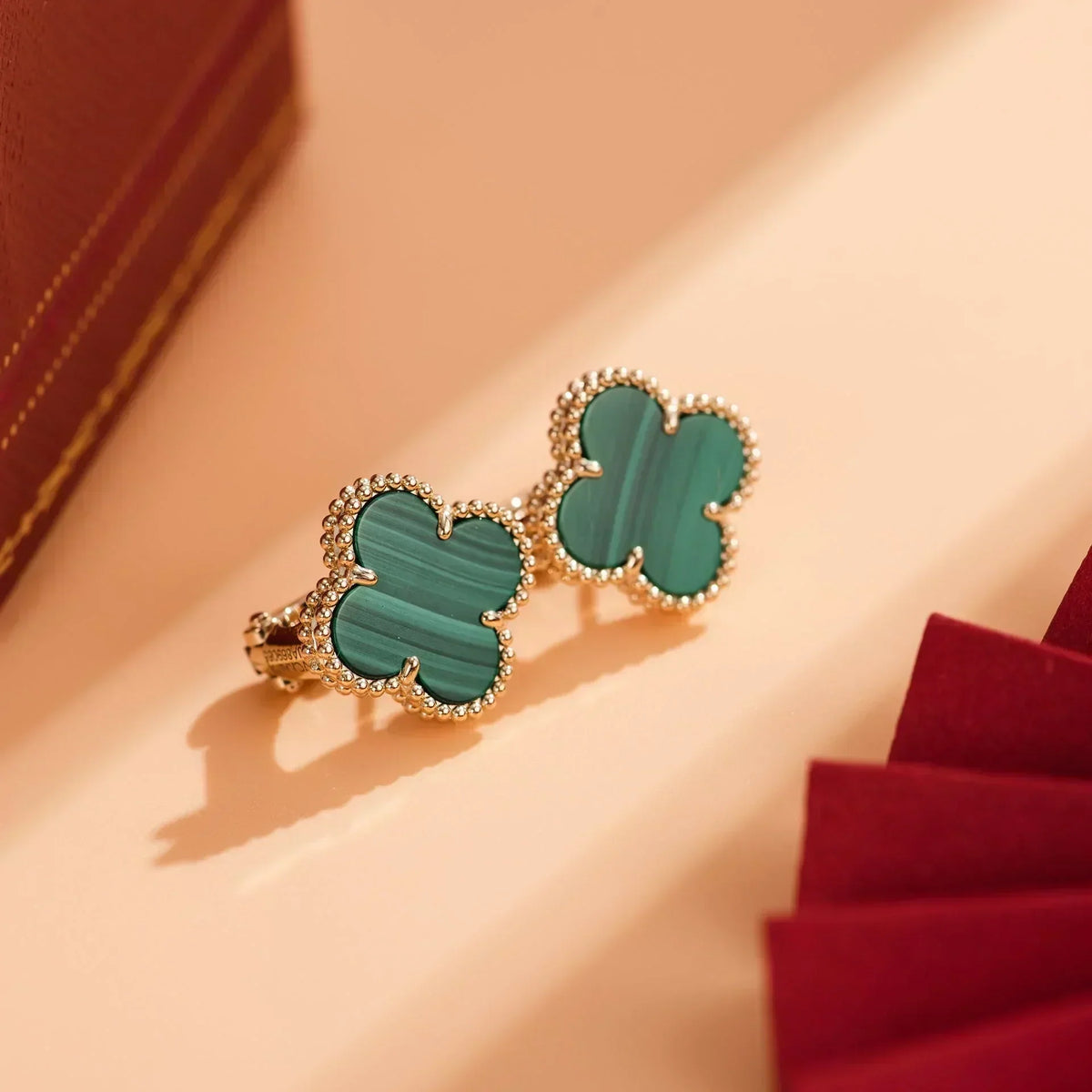 Clover Medium 1 Motifs Malachite  Earrings – LUX VERSE Luxury Designer Fashion Outlet