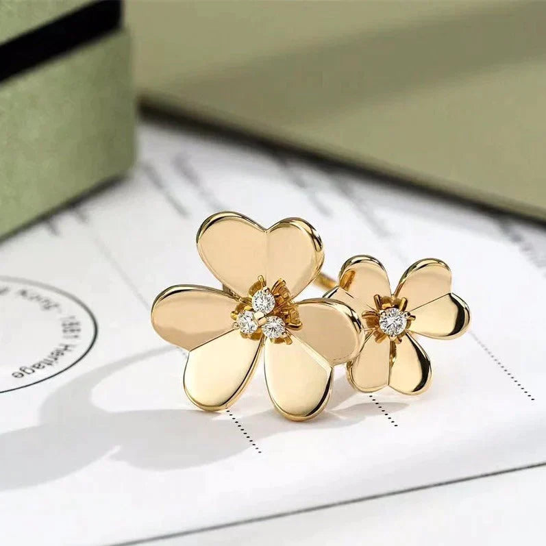 Clover Comos Gold Diamond Ring – LUX VERSE Luxury Designer Fashion Outlet