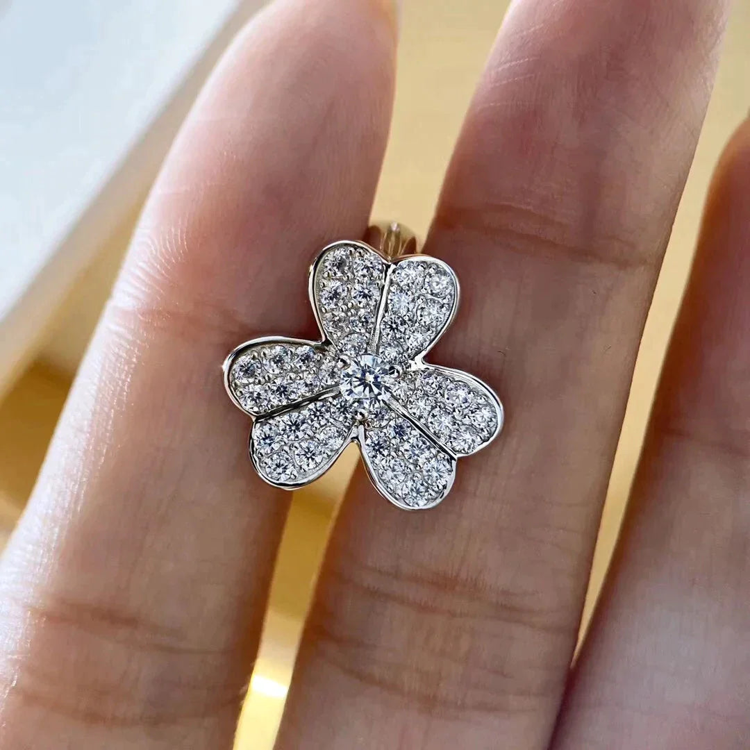 Clover Comos Diamond Earrings Silver – LUX VERSE Luxury Designer Fashion Outlet