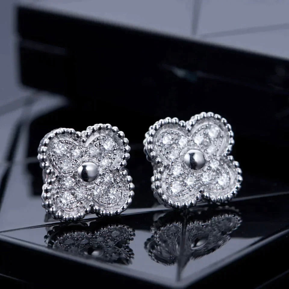 Clover 1 Motifs Diamond Stud Earrings Silver – LUX VERSE Luxury Designer Fashion Outlet