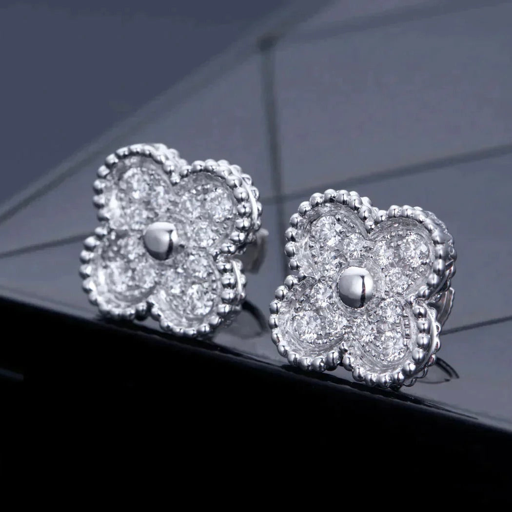 Clover 1 Motifs Diamond Stud Earrings Silver – LUX VERSE Luxury Designer Fashion Outlet