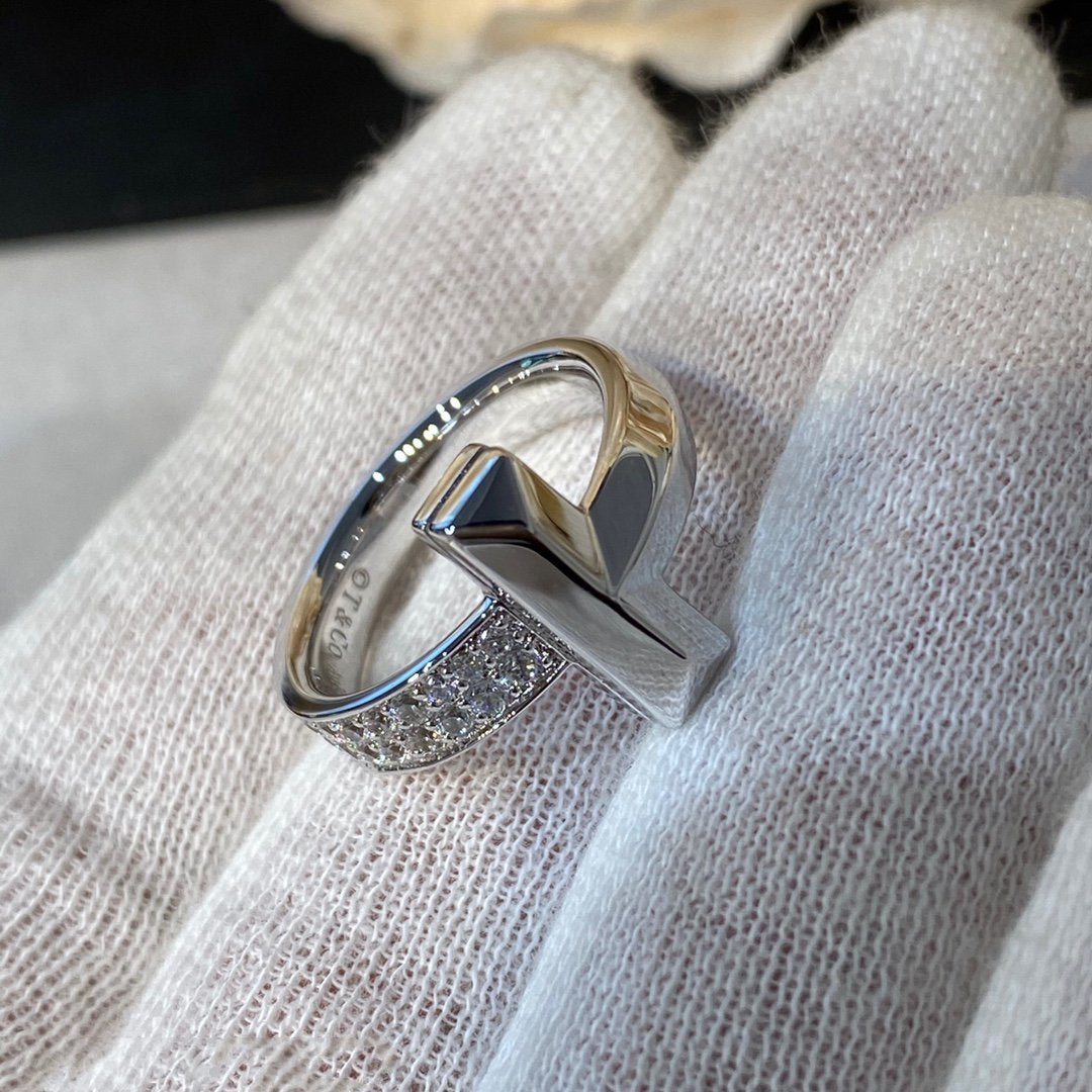 T Wire Medium Diamond Ring – LUX VERSE Luxury Designer Fashion Outlet
