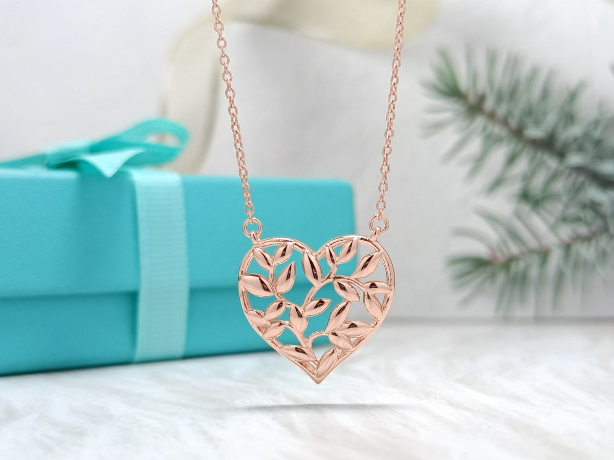 Heart Leaf Pedant Necklace – LUX VERSE Luxury Designer Fashion Outlet