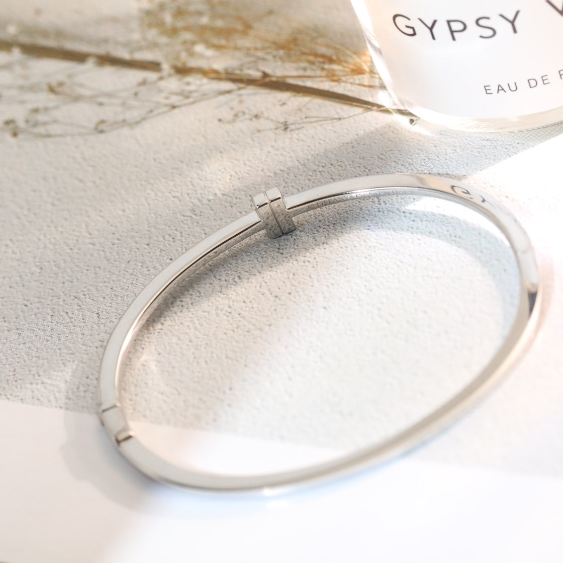 T Bracelet Silver Diamond Paved – LUX VERSE Luxury Designer Fashion Outlet