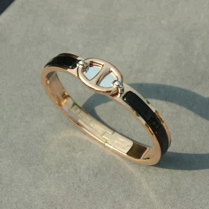 Clic Chaine Pink Gold Bracelet – LUX VERSE Luxury Designer Fashion Outlet