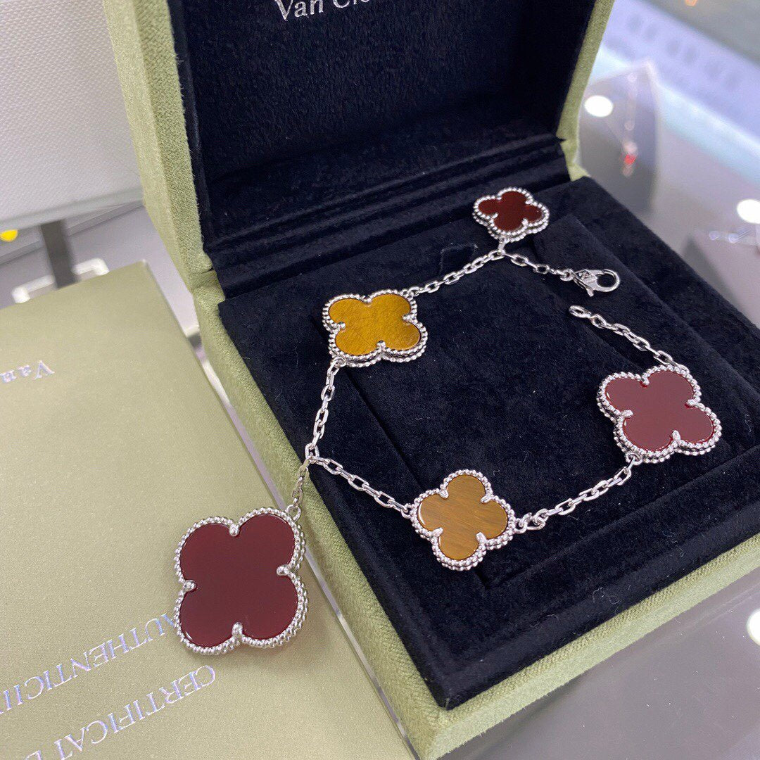 Magic Clover 5 Motifs Carnelian Tiger Eye Bracelet Sivler – LUX VERSE Luxury Designer Fashion Outlet