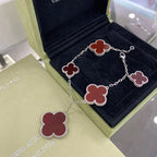 Magic Clover 5 Motifs Carnelian Bracelet Sivler – LUX VERSE Luxury Designer Fashion Outlet