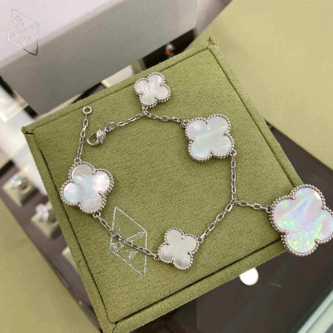 Magic Clover 5 Motifs White Mop Bracelet Sivler – LUX VERSE Luxury Designer Fashion Outlet