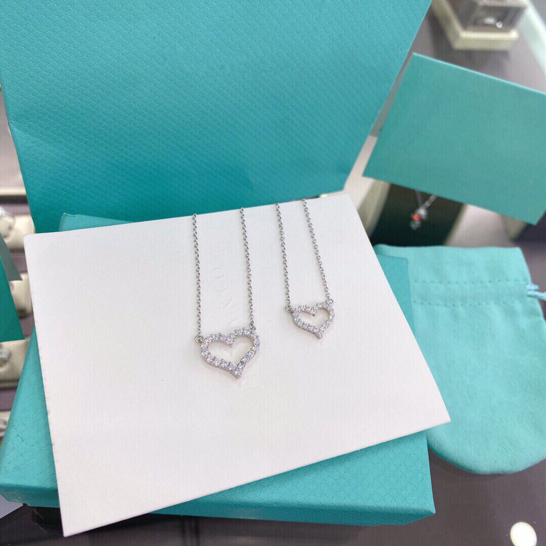 Heart-shaped Diamond Necklace – LUX VERSE Luxury Designer Fashion Outlet