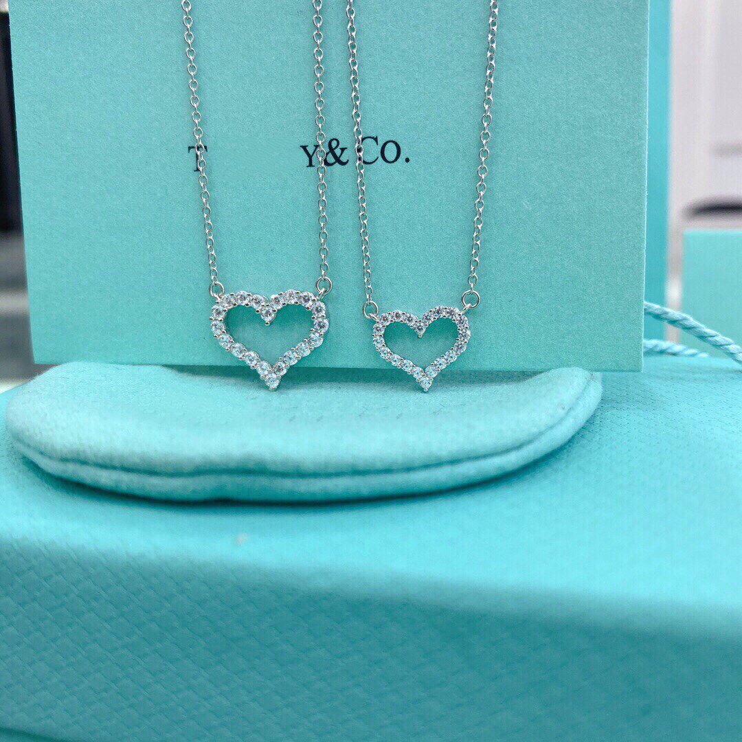 Heart-shaped Diamond Necklace – LUX VERSE Luxury Designer Fashion Outlet