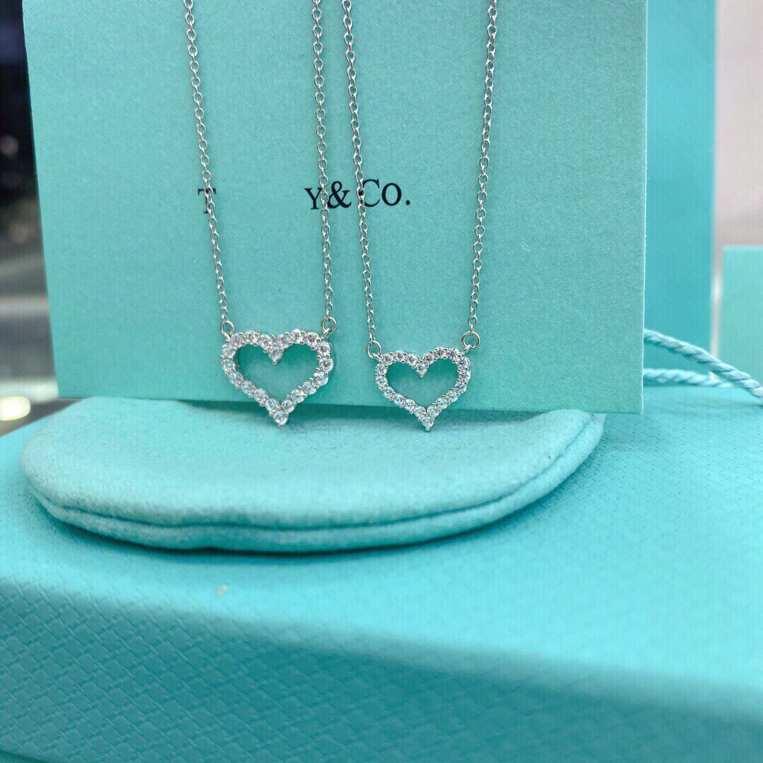 Heart-shaped Diamond Necklace – LUX VERSE Luxury Designer Fashion Outlet
