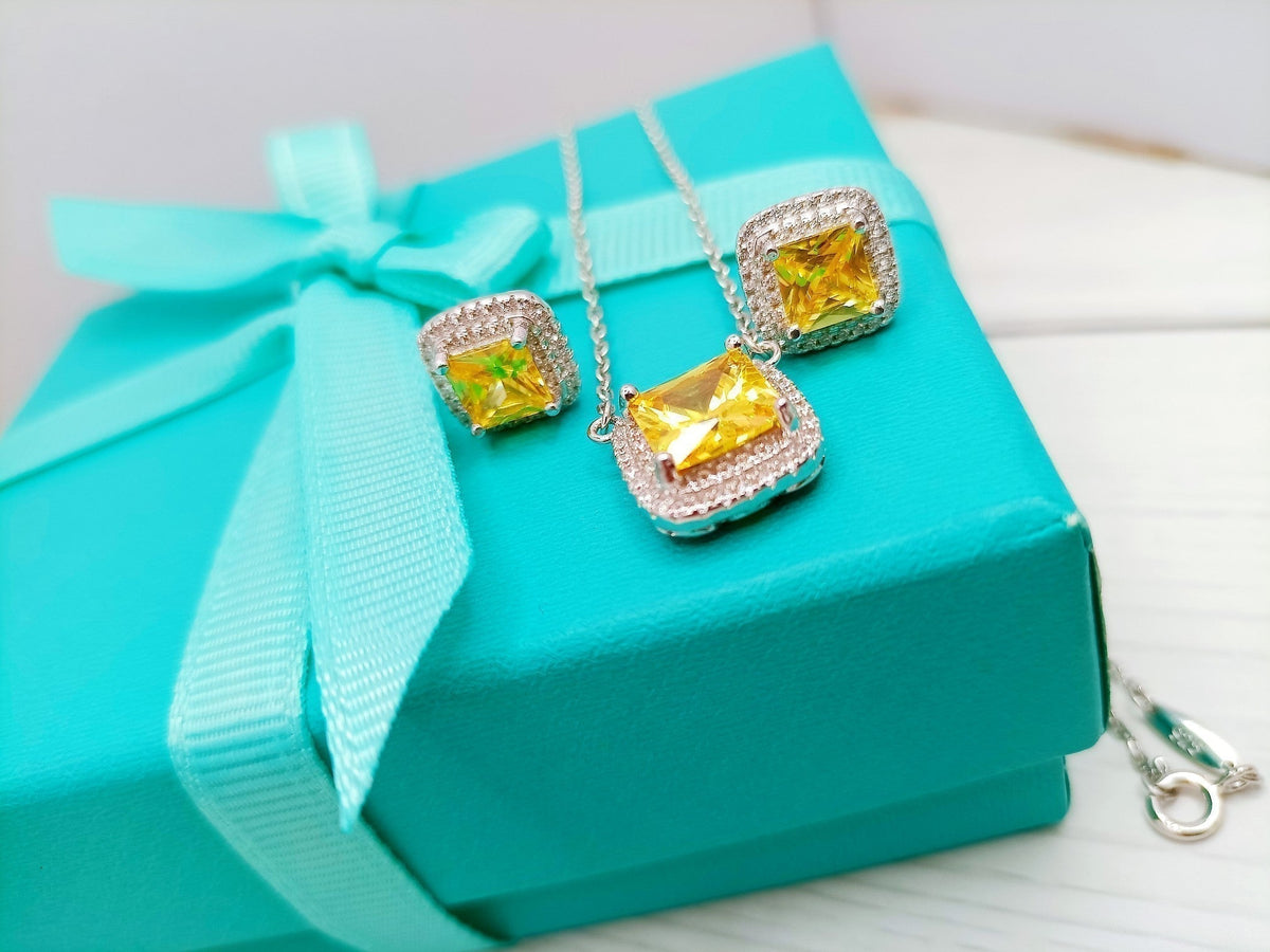 Sparklers Citrine Gemstone Pendant Necklace Sterling Silver – LUX VERSE Luxury Designer Fashion Outlet
