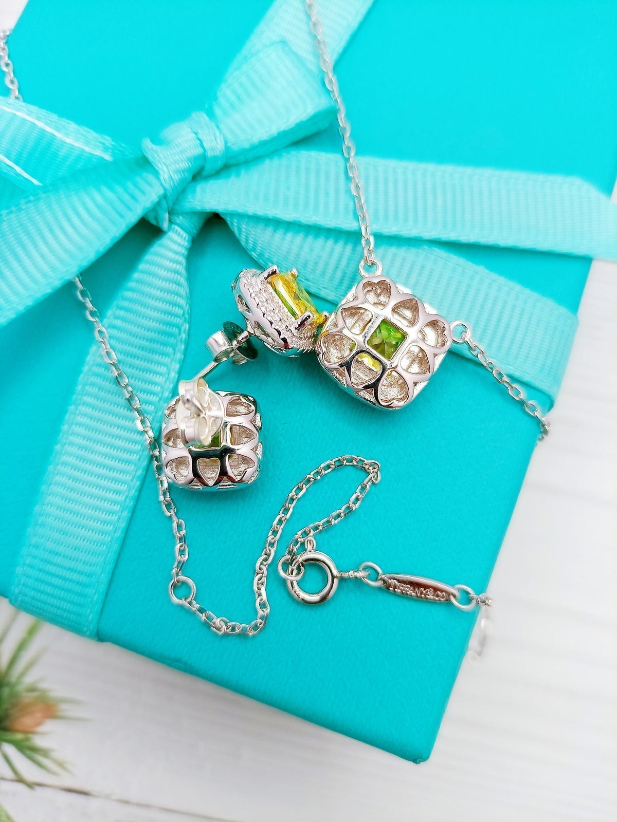 Sparklers Citrine Gemstone Pendant Necklace Sterling Silver – LUX VERSE Luxury Designer Fashion Outlet