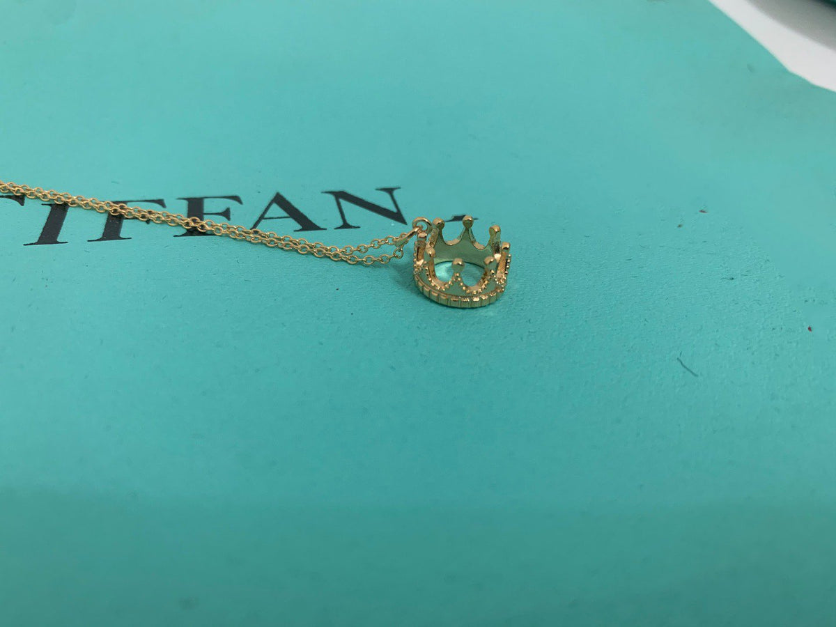 Crown Necklace Mecari – LUX VERSE Luxury Designer Fashion Outlet