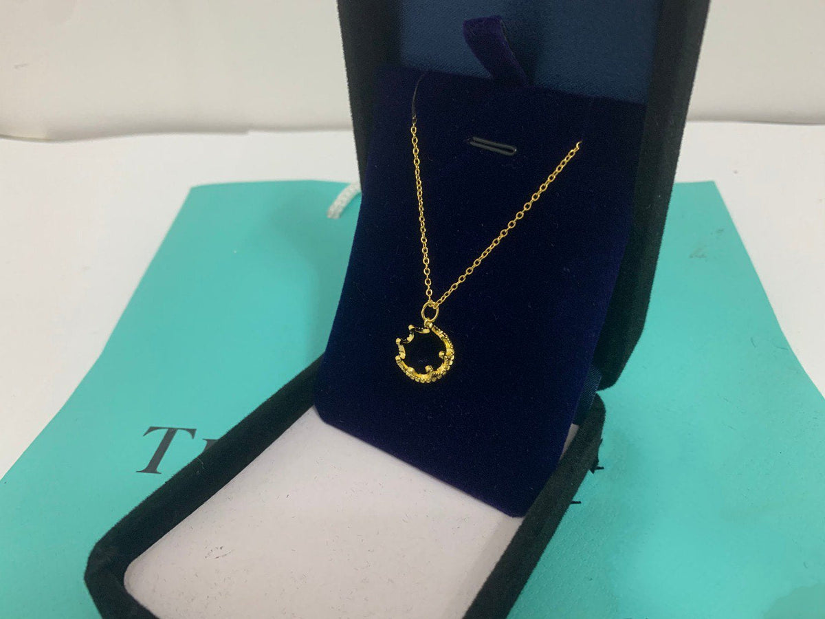 Crown Necklace Mecari – LUX VERSE Luxury Designer Fashion Outlet