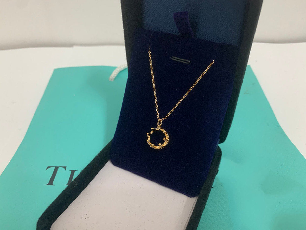 Crown Necklace Mecari – LUX VERSE Luxury Designer Fashion Outlet