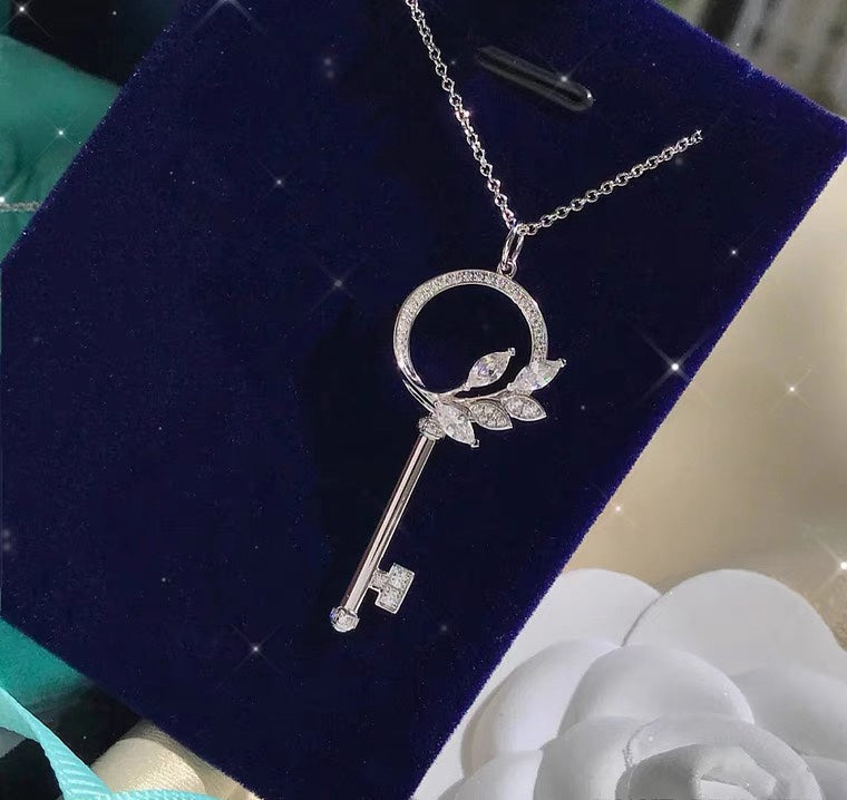 Victoria Diamond Rose Gold Vine Circle Key Necklace – LUX VERSE Luxury Designer Fashion Outlet