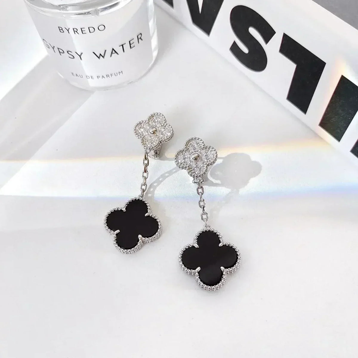 Clover 2 Motifs  Diamond Onyx Earrings Silver – LUX VERSE Luxury Designer Fashion Outlet
