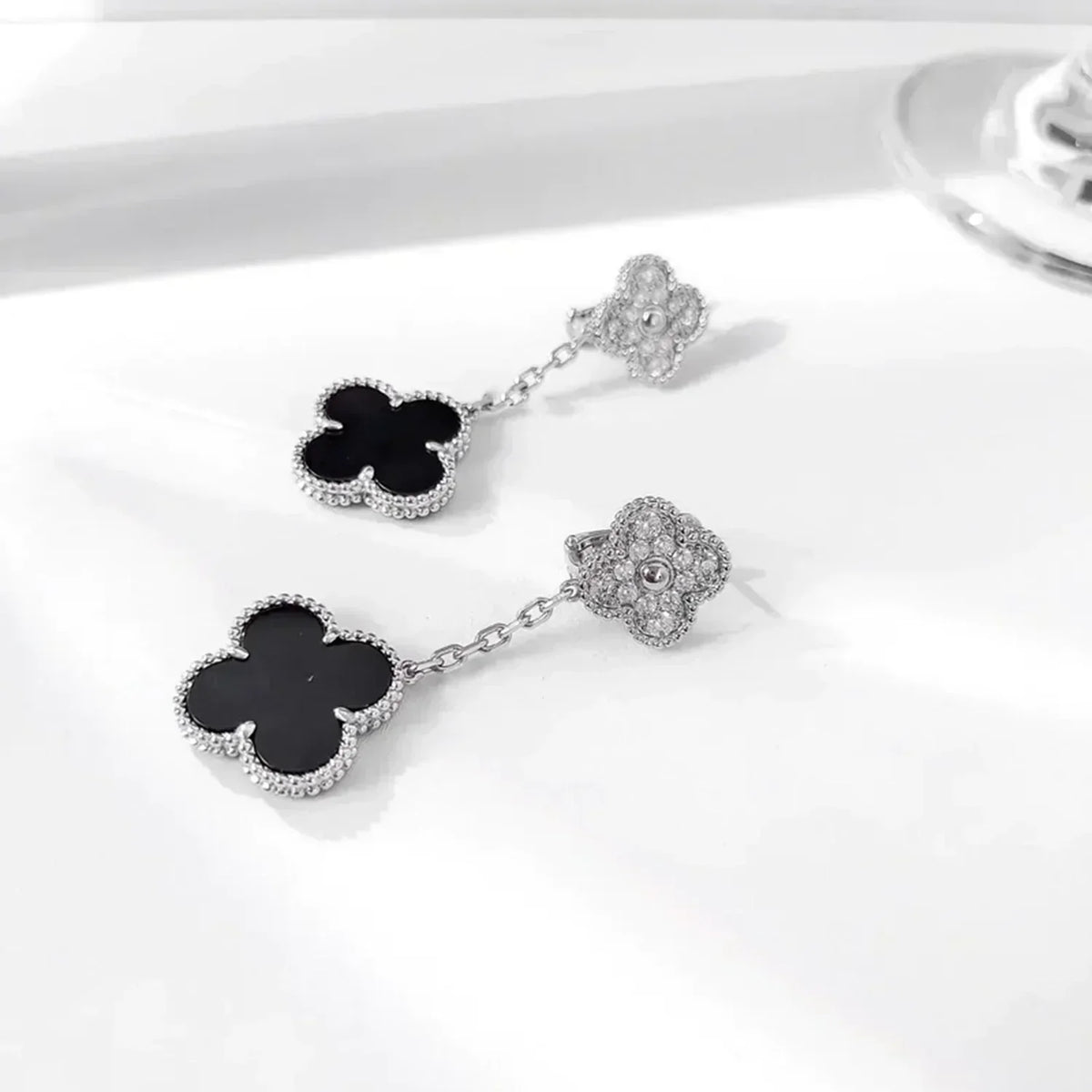 Clover 2 Motifs  Diamond Onyx Earrings Silver – LUX VERSE Luxury Designer Fashion Outlet