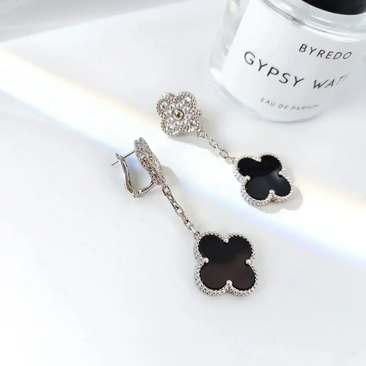 Clover 2 Motifs  Diamond Onyx Earrings Silver – LUX VERSE Luxury Designer Fashion Outlet