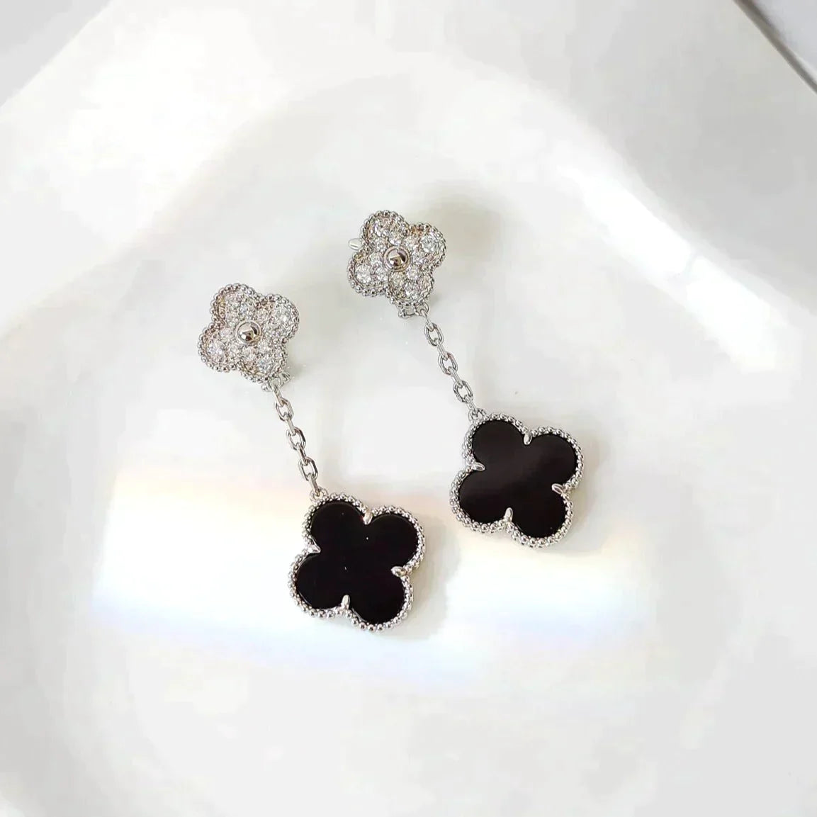 Clover 2 Motifs  Diamond Onyx Earrings Silver – LUX VERSE Luxury Designer Fashion Outlet