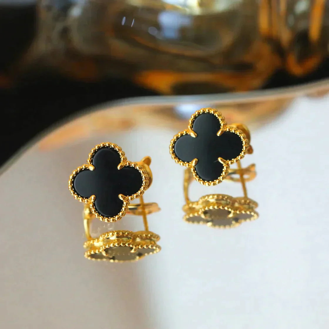 Clover Medium 1 Motifs  Onyx Stud Earrings – LUX VERSE Luxury Designer Fashion Outlet