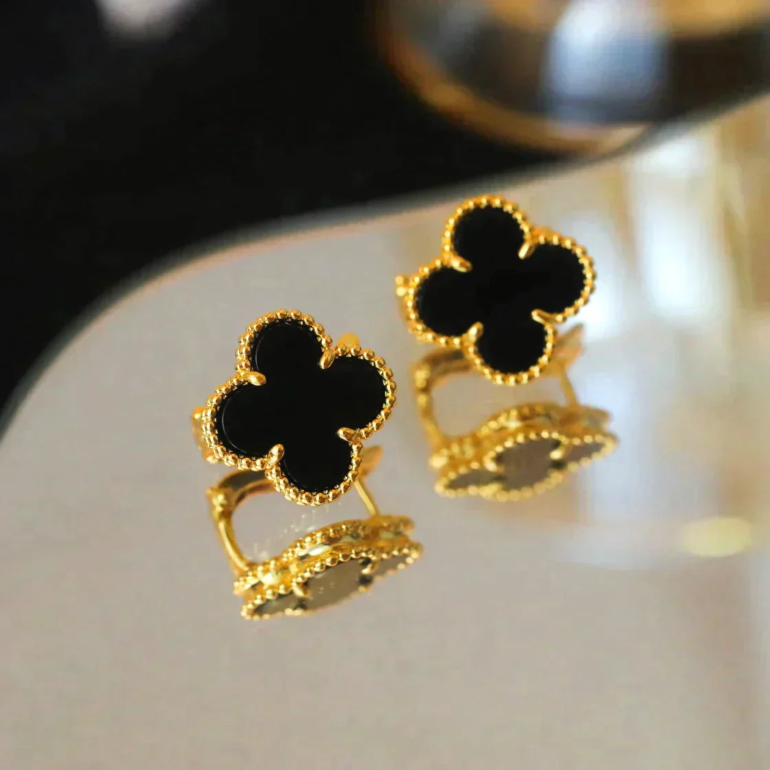 Clover Medium 1 Motifs  Onyx Stud Earrings – LUX VERSE Luxury Designer Fashion Outlet