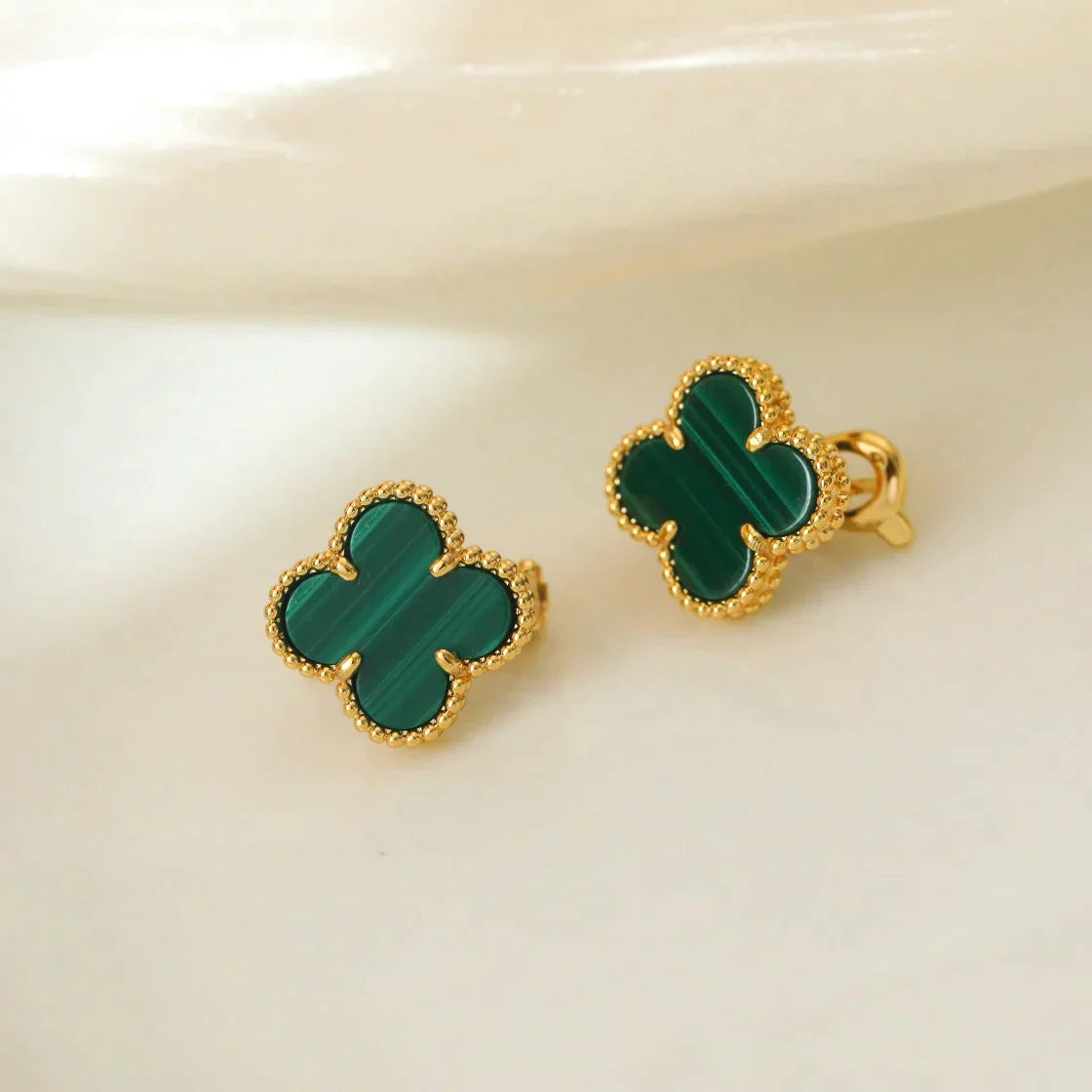 Clover Medium 1 Motifs Malachite  Earrings – LUX VERSE Luxury Designer Fashion Outlet