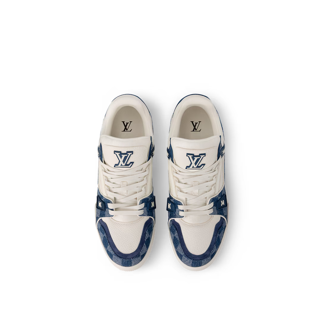 Trainer Smooth Sneaker – rubber signatures and a technical rubber outsole complete this cult design, which – LUX VERSE Luxury Designer Fashion Outlet